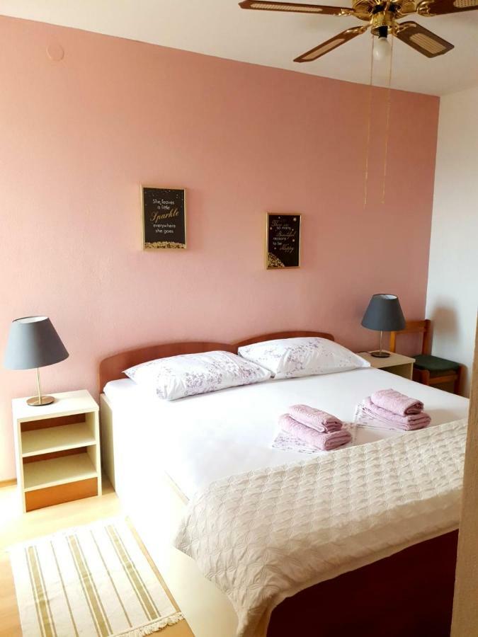 Apartments Pero ポドゥゴラ エクステリア 写真