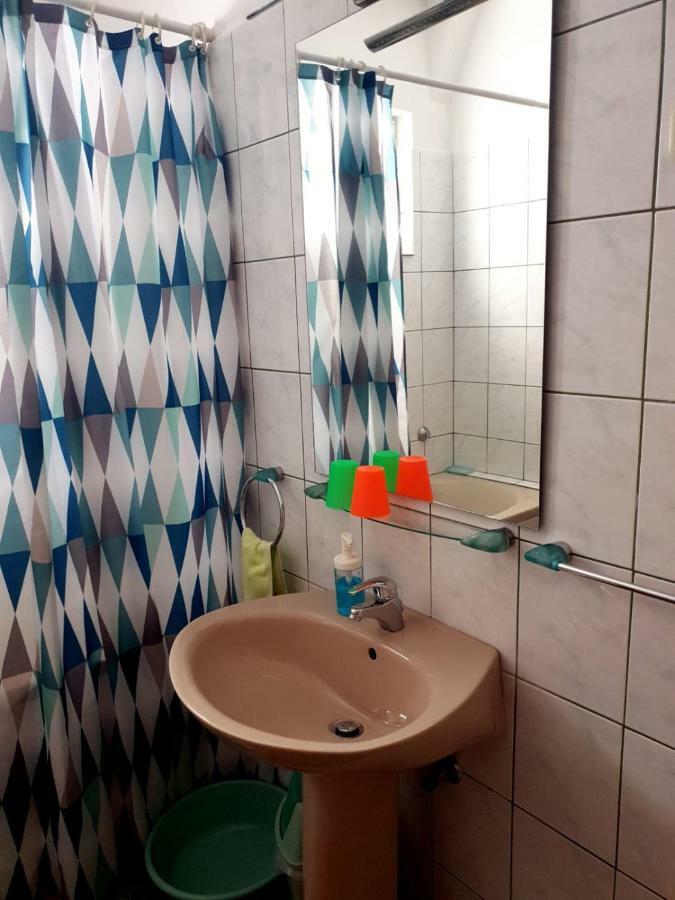 Apartments Pero ポドゥゴラ エクステリア 写真